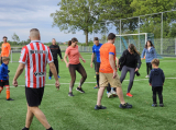 Laatste training S.K.N.W.K. JO7-1 (partijtje tegen de ouders) van maandag 27 mei 2024 (145/180)